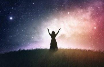 不要抗拒你遇到的变化，让生活流经你
