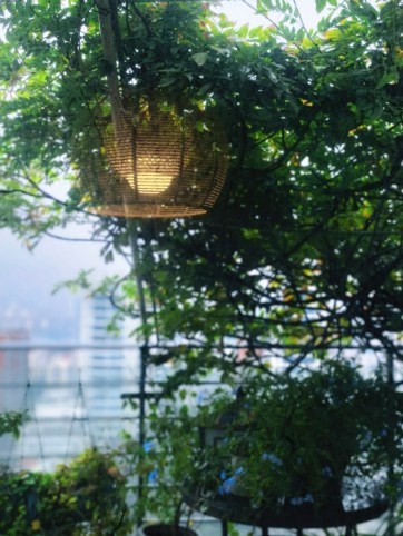 当你足够爱自己，便活成了平静与美好本身